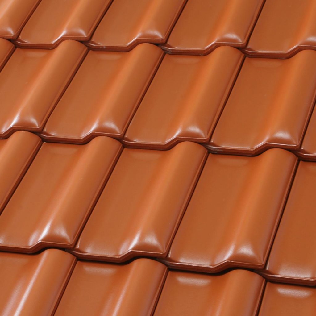 Röben Flandern Flachdachziegel auf dem Dach – Produktansicht